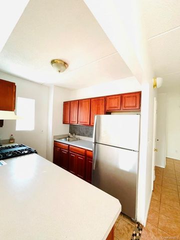 36 Howard Avenue 2, Brooklyn, NY 11221