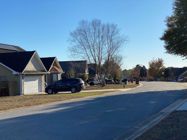 402 Wych Circle, Crestview, FL 32536