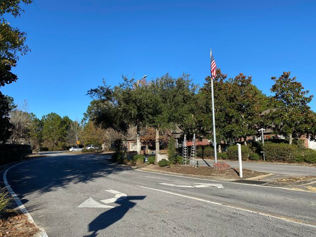 402 Wych Circle, Crestview, FL 32536