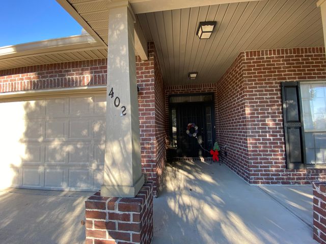 402 Wych Circle, Crestview, FL 32536