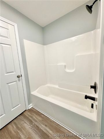 364 Oak Street, Austin, IN 47102