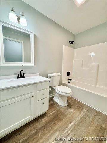 364 Oak Street, Austin, IN 47102