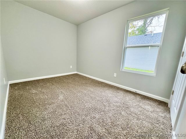 364 Oak Street, Austin, IN 47102