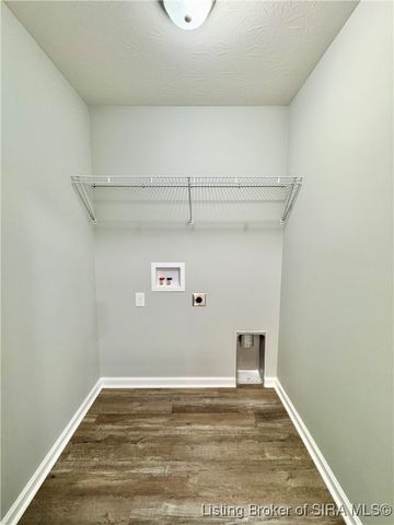 364 Oak Street, Austin, IN 47102