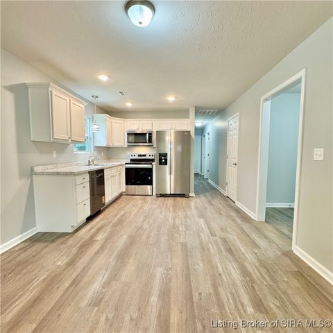 364 Oak Street, Austin, IN 47102