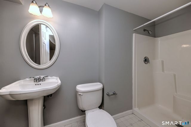 33 Acorn Lane, Milford, CT 06461