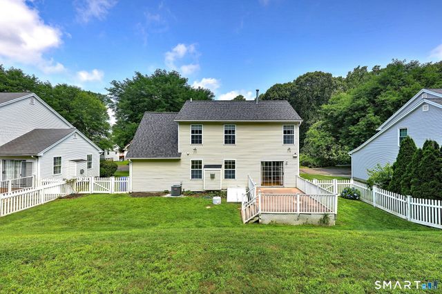 33 Acorn Lane, Milford, CT 06461
