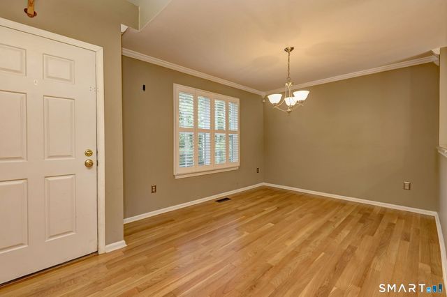 33 Acorn Lane, Milford, CT 06461