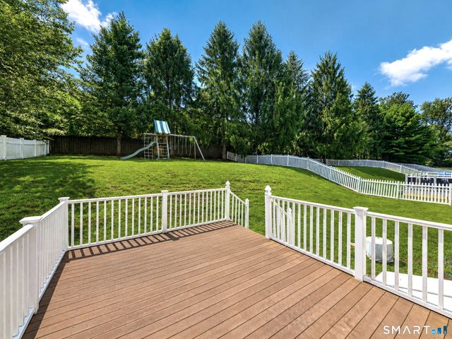 33 Acorn Lane, Milford, CT 06461