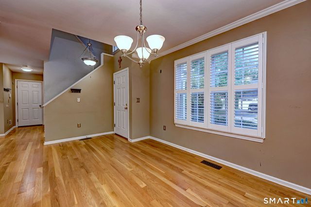 33 Acorn Lane, Milford, CT 06461