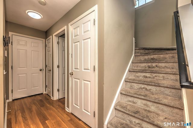 33 Acorn Lane, Milford, CT 06461