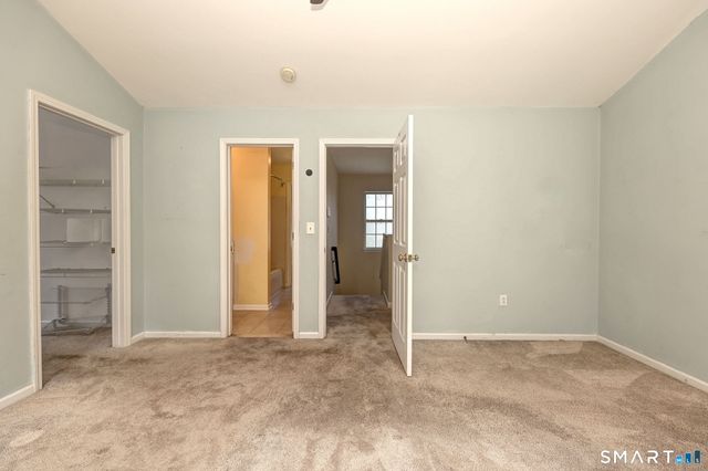 33 Acorn Lane, Milford, CT 06461