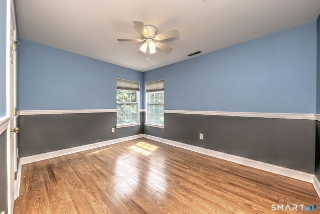 33 Acorn Lane, Milford, CT 06461