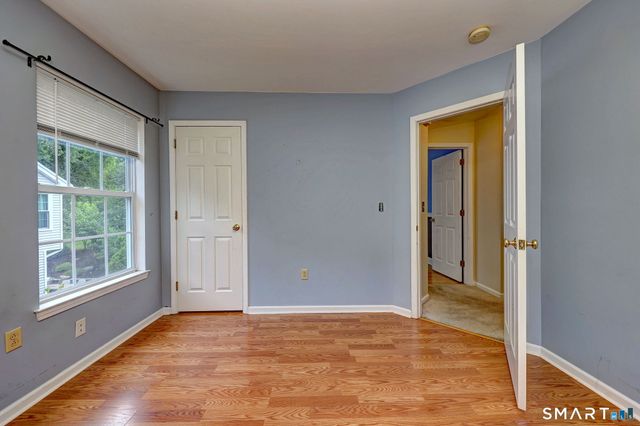 33 Acorn Lane, Milford, CT 06461
