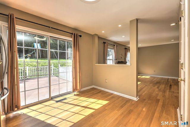 33 Acorn Lane, Milford, CT 06461