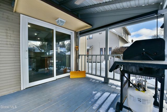 96 6th Avenue, Gloversville, NY 12078