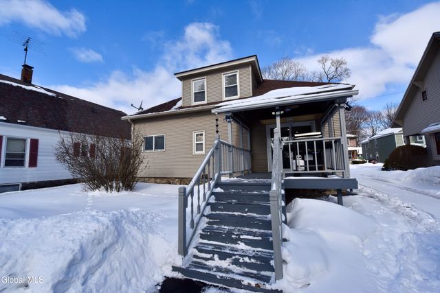 96 6th Avenue, Gloversville, NY 12078