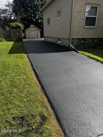 96 6th Avenue, Gloversville, NY 12078