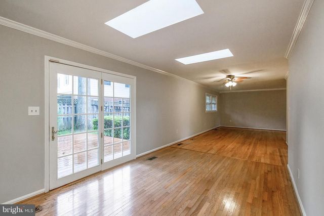 2012 FRIENDSHIP LN, Falls Church, VA 22043