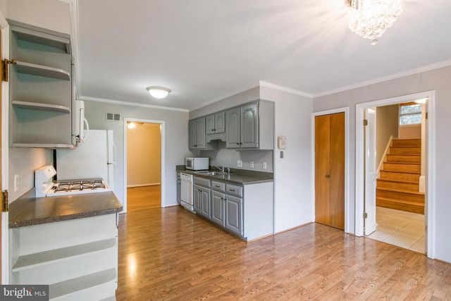 2012 FRIENDSHIP LN, Falls Church, VA 22043