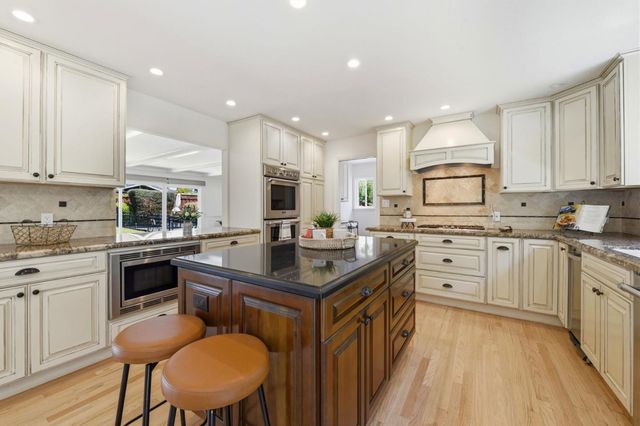 2140 Carmelita Avenue, Hillsborough, CA 94010