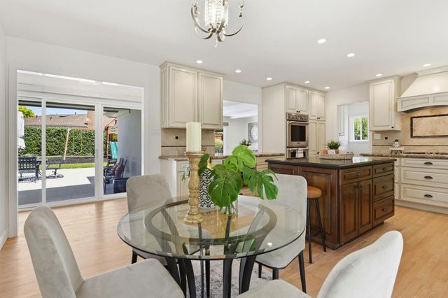 2140 Carmelita Avenue, Hillsborough, CA 94010