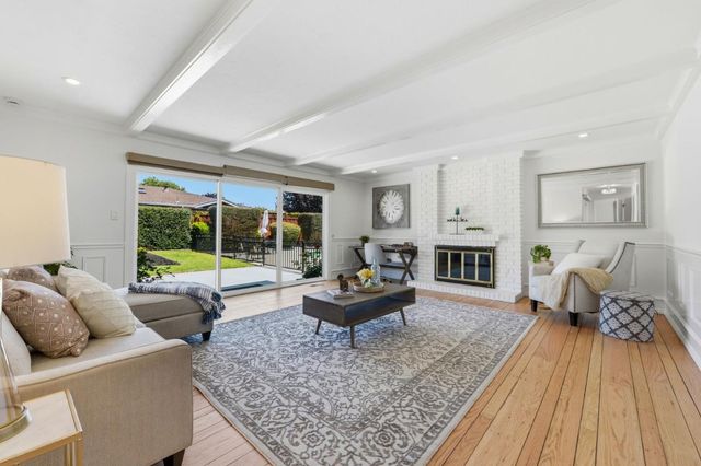 2140 Carmelita Avenue, Hillsborough, CA 94010