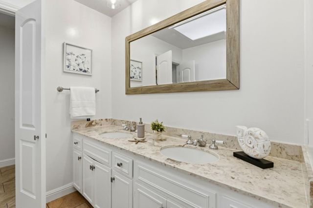 2140 Carmelita Avenue, Hillsborough, CA 94010