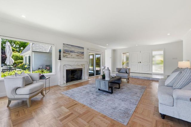 2140 Carmelita Avenue, Hillsborough, CA 94010
