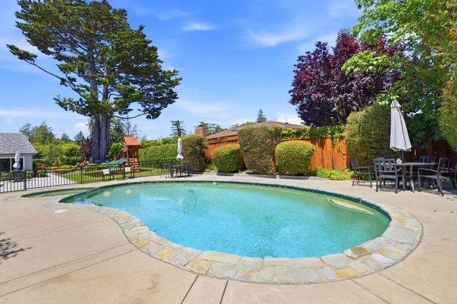2140 Carmelita Avenue, Hillsborough, CA 94010