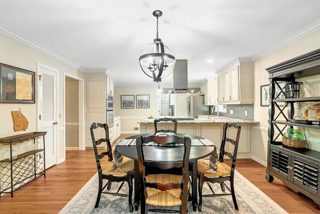 450 W Spalding Drive, Sandy Springs, GA 30328