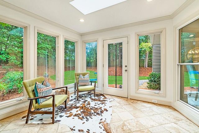 450 W Spalding Drive, Sandy Springs, GA 30328