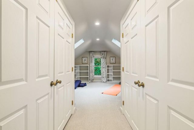 450 W Spalding Drive, Sandy Springs, GA 30328