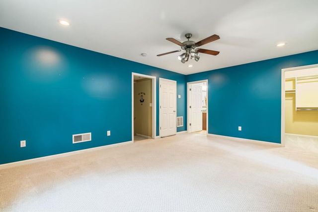 450 W Spalding Drive, Sandy Springs, GA 30328