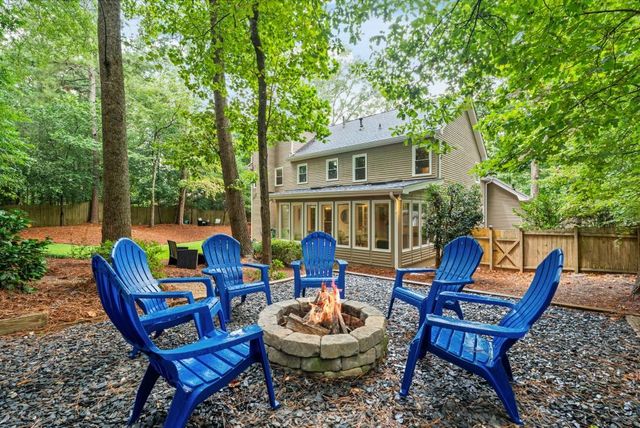 450 W Spalding Drive, Sandy Springs, GA 30328