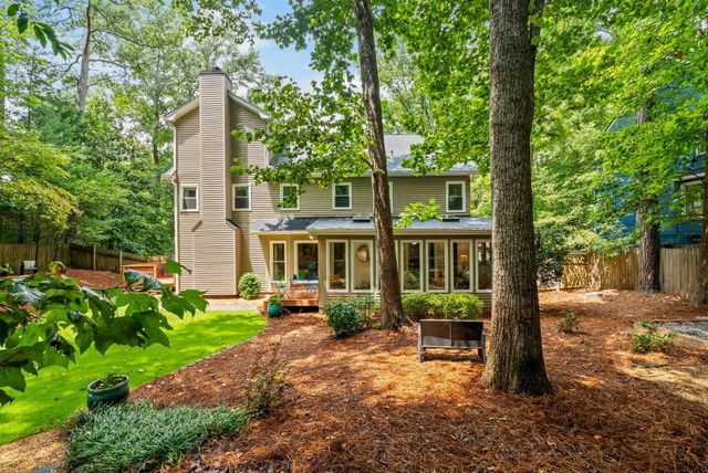 450 W Spalding Drive, Sandy Springs, GA 30328