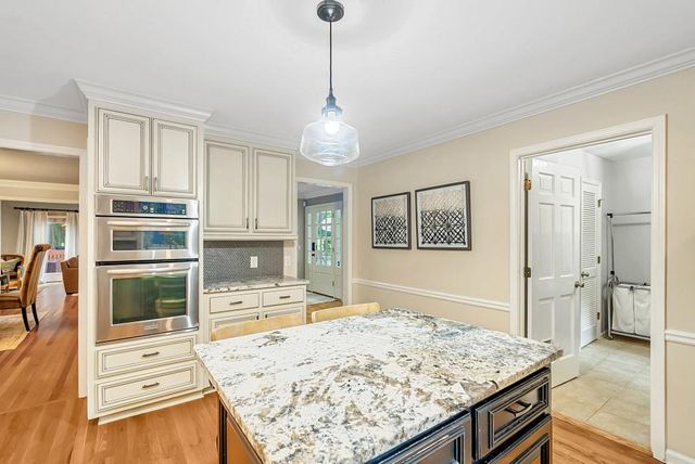 450 W Spalding Drive, Sandy Springs, GA 30328