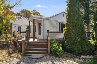 209 Governors View Road, Asheville, NC 28805