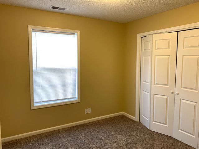 427 Alma Ln Apt H, Clarksville, TN 37043