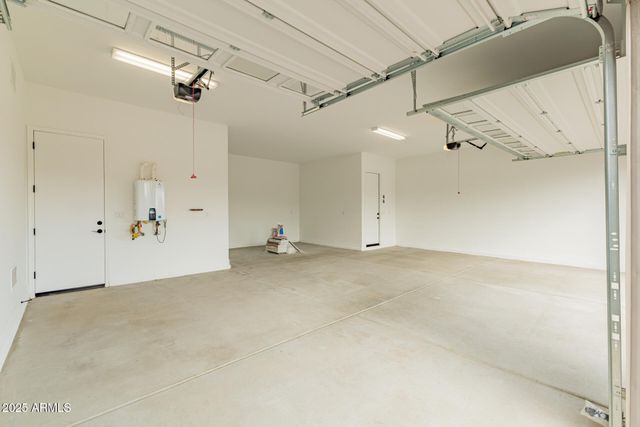 11662 W LUXTON Lane, Avondale, AZ 85323