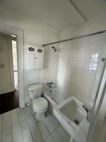 1302 W Bell Street 1, Houston, TX 77019