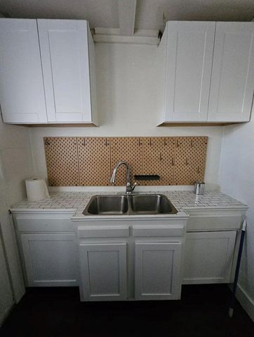 1302 W Bell Street 1, Houston, TX 77019