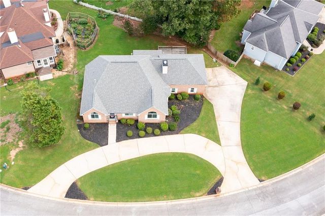 9396 Woodlawn Drive, Douglasville, GA 30135