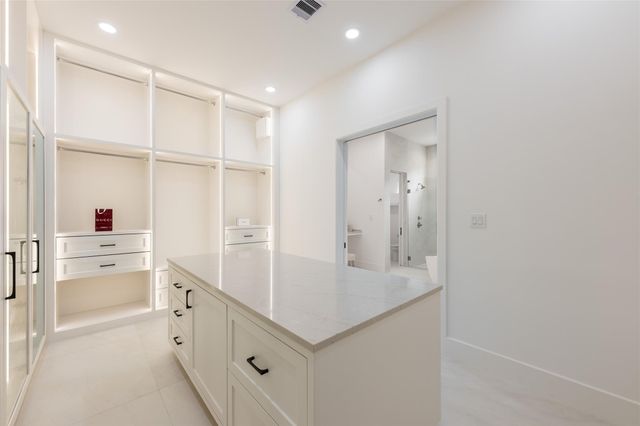 7006 Schiller Street, Houston, TX 77055