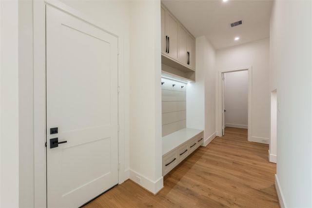 7006 Schiller Street, Houston, TX 77055