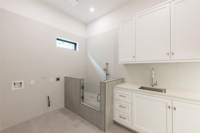 7006 Schiller Street, Houston, TX 77055