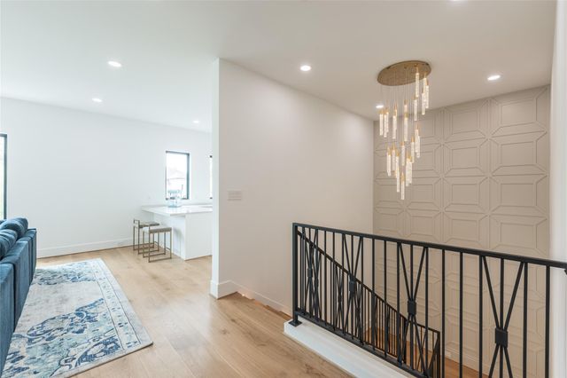 7006 Schiller Street, Houston, TX 77055
