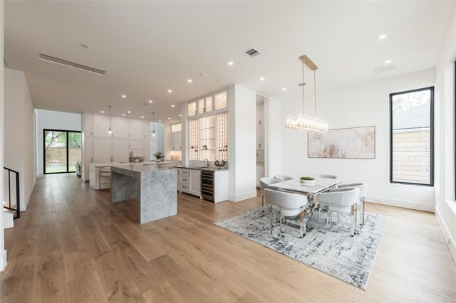 7006 Schiller Street, Houston, TX 77055