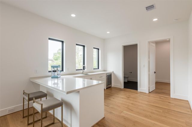 7006 Schiller Street, Houston, TX 77055