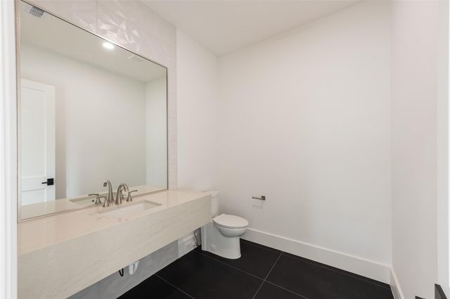 7006 Schiller Street, Houston, TX 77055